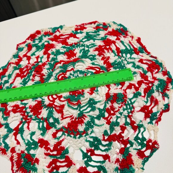 Trio of Christmas Doilies Crochet Red White Green Handmade Various Sizes - Picture 6 of 8
